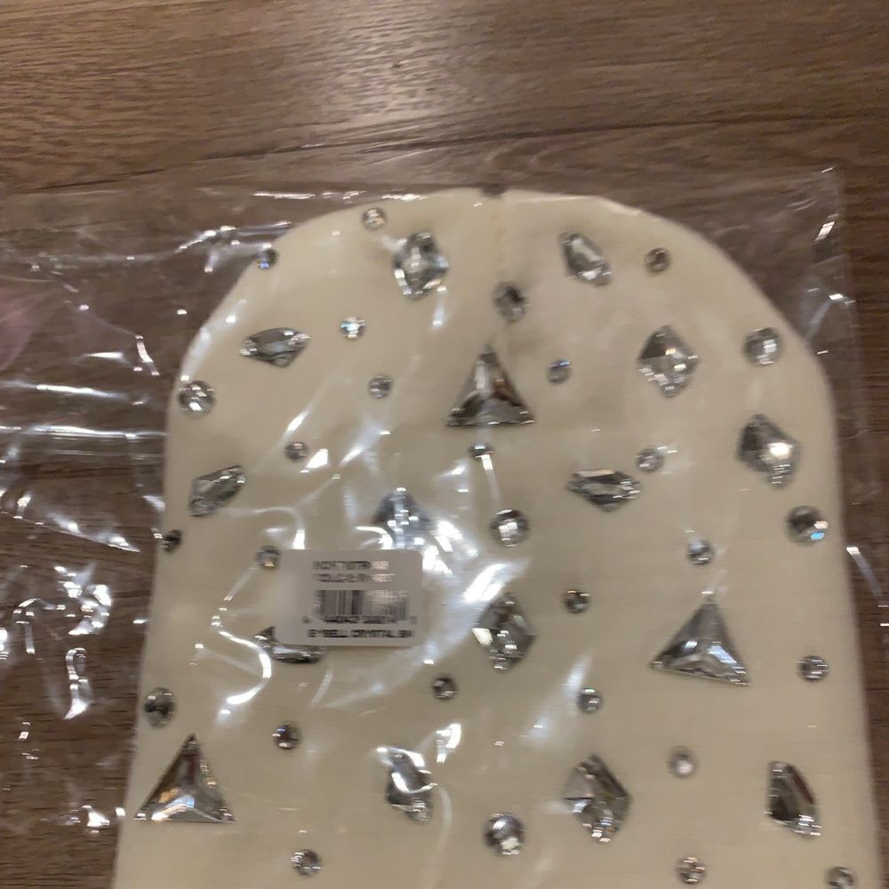 White stone hat - Picture 5 of 8